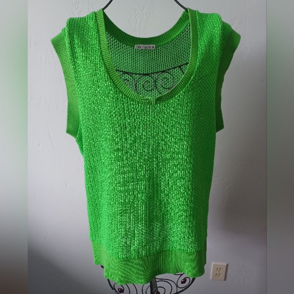 Zara Bright Green Knit Sleeveless Sweater